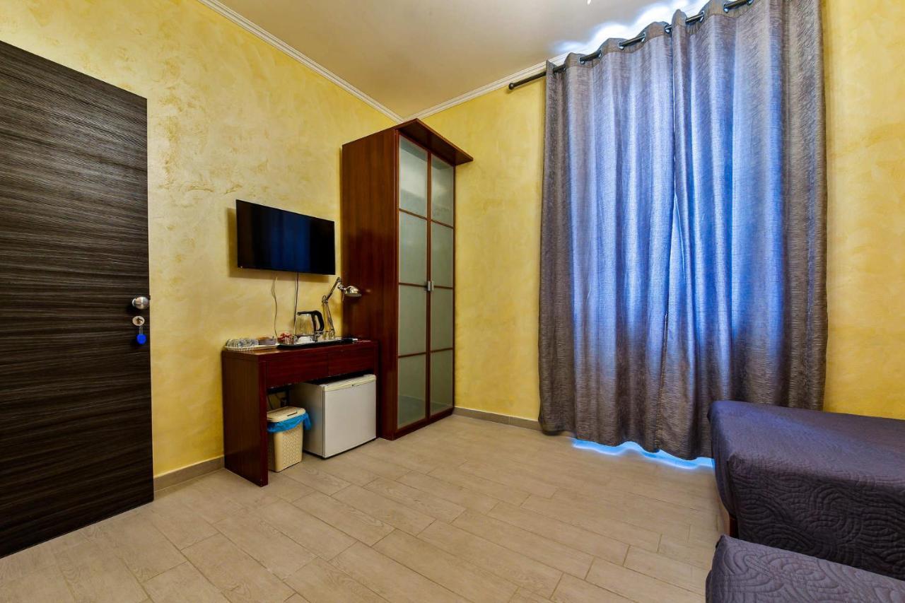 E-Room 42 Рим Экстерьер фото