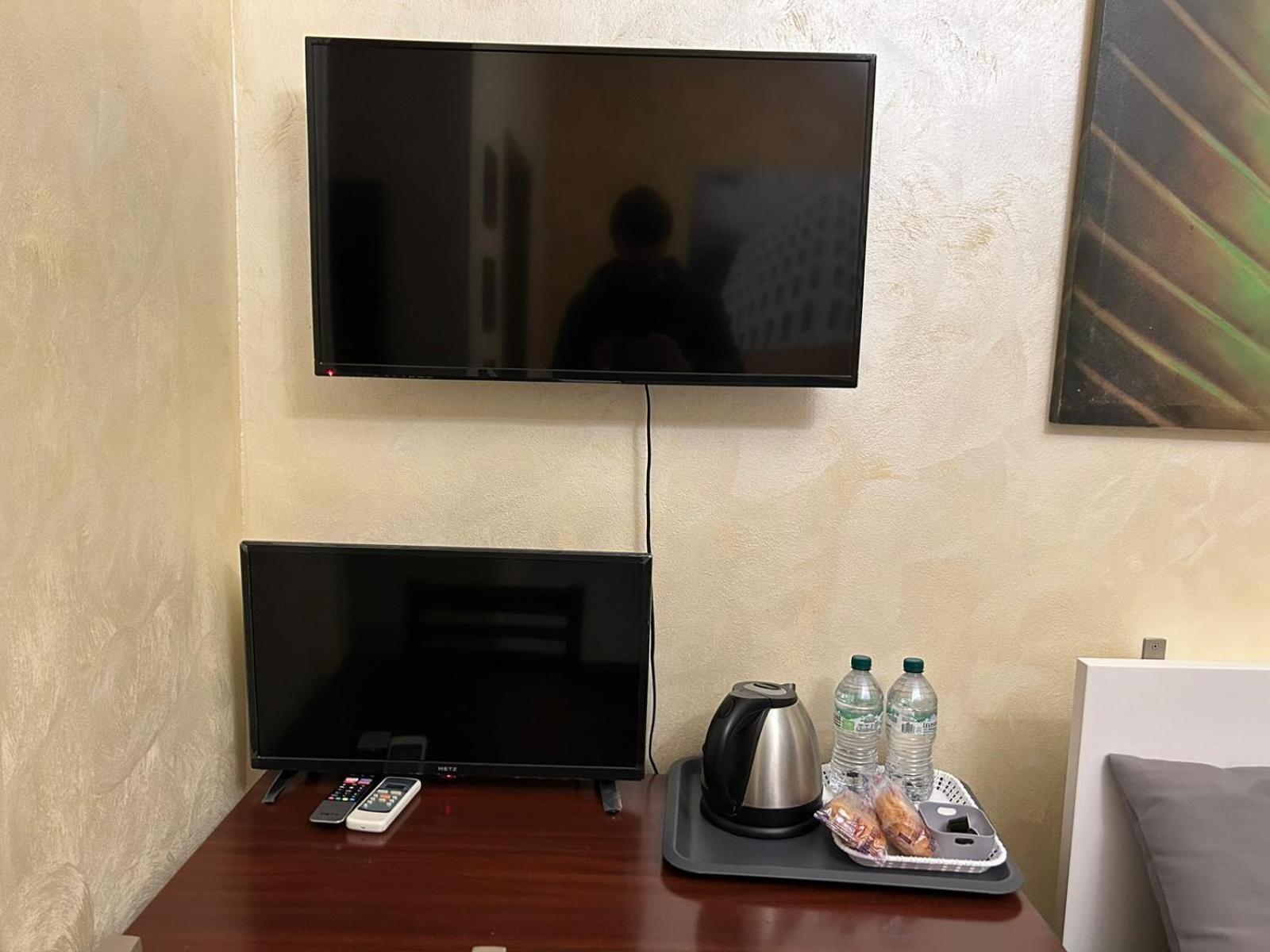 E-Room 42 Рим Экстерьер фото
